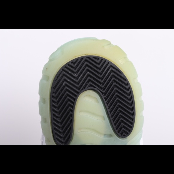 Jordan 11 Legends (DS) size 12 - Picture 5 of 5